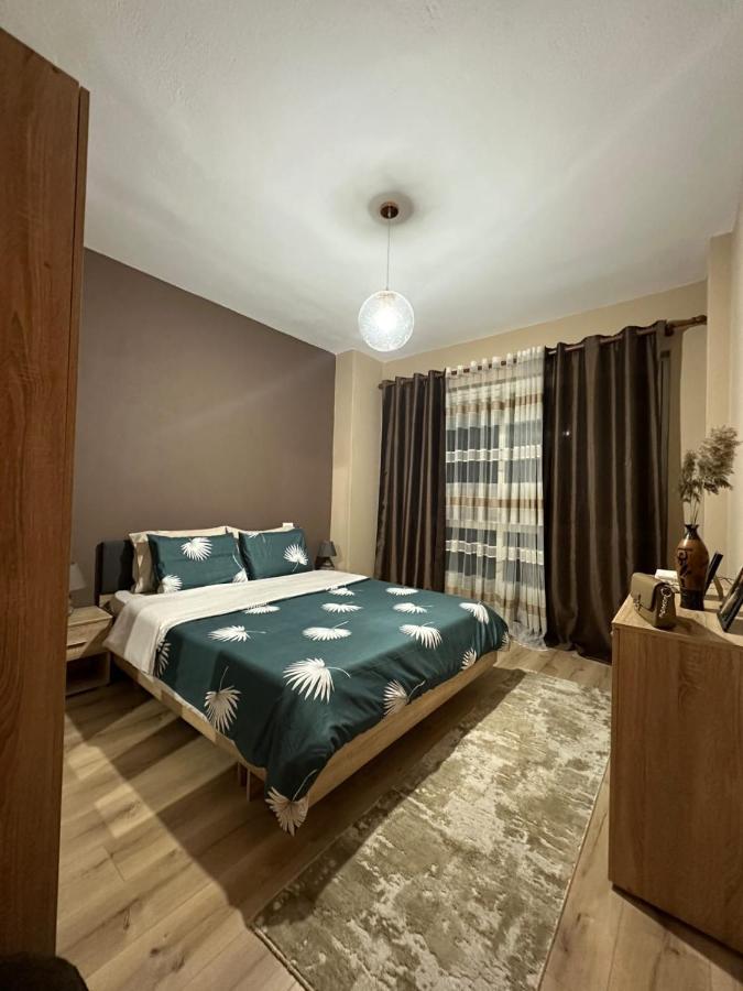 My Guest Base Appartement Tirana Buitenkant foto