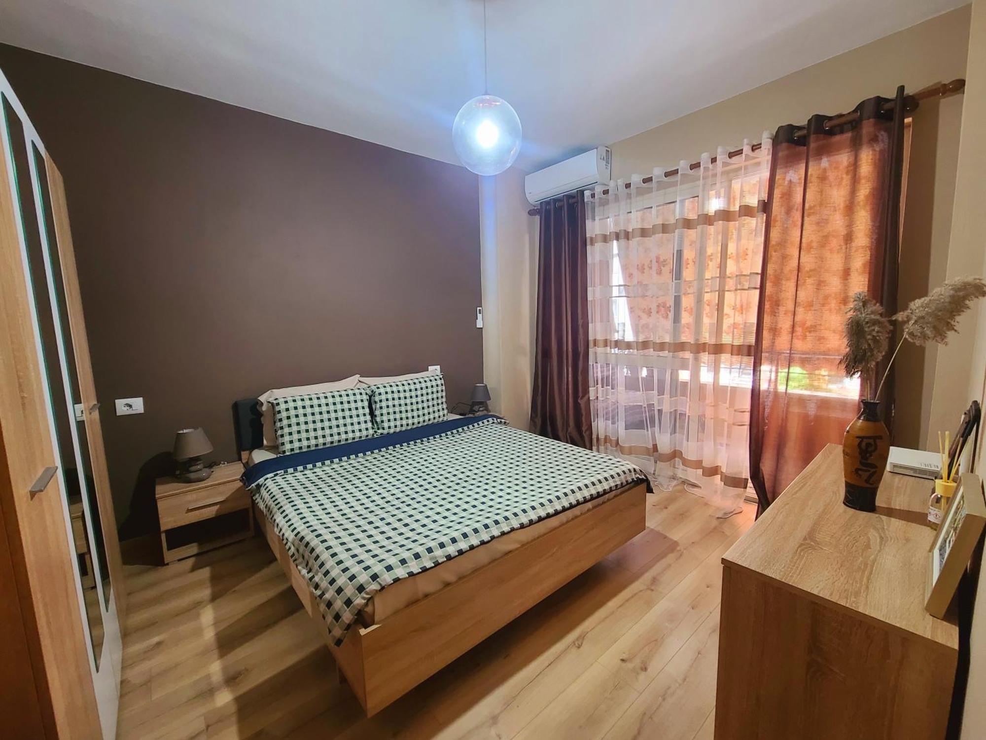 My Guest Base Appartement Tirana Buitenkant foto