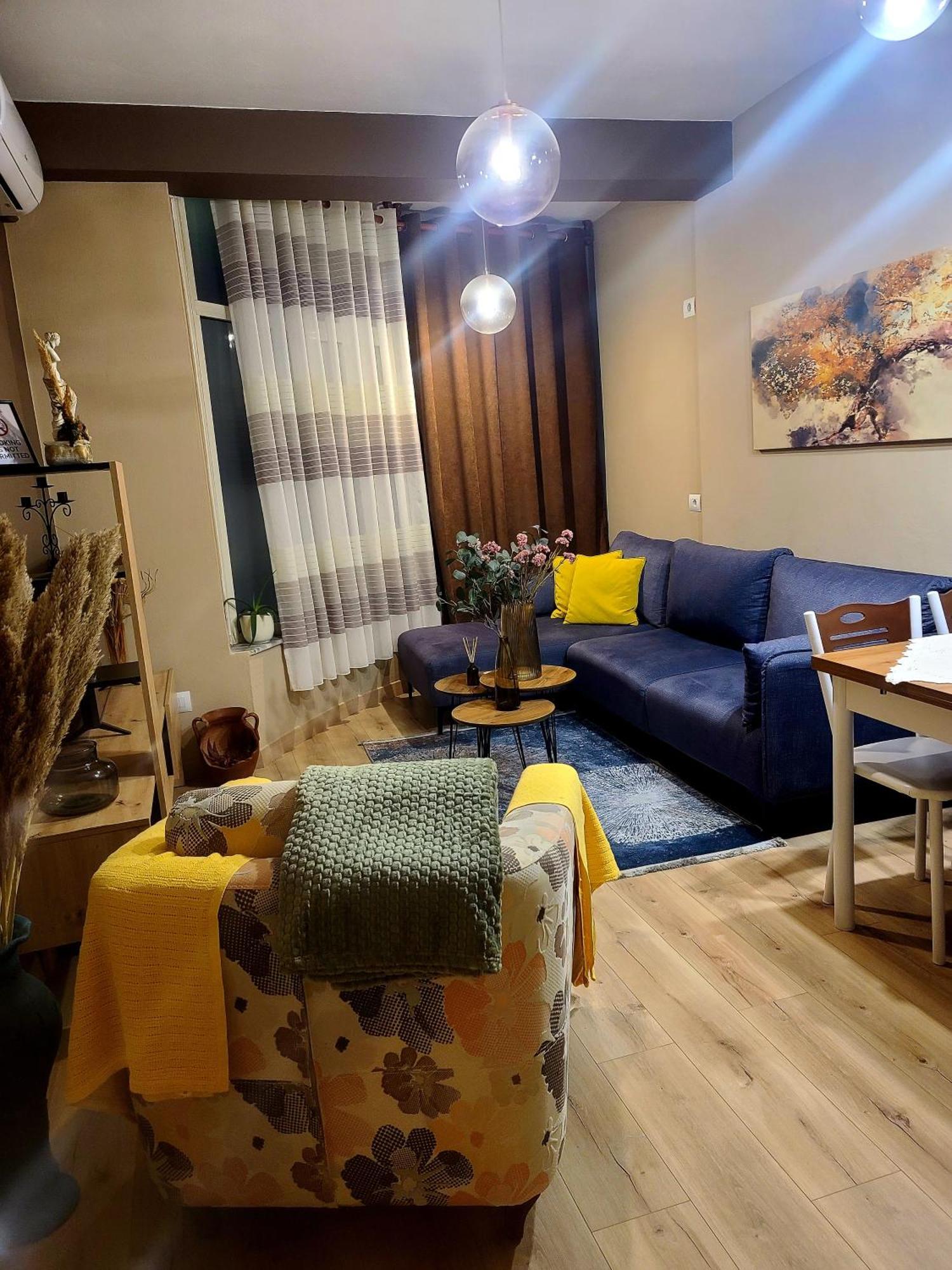 My Guest Base Appartement Tirana Buitenkant foto